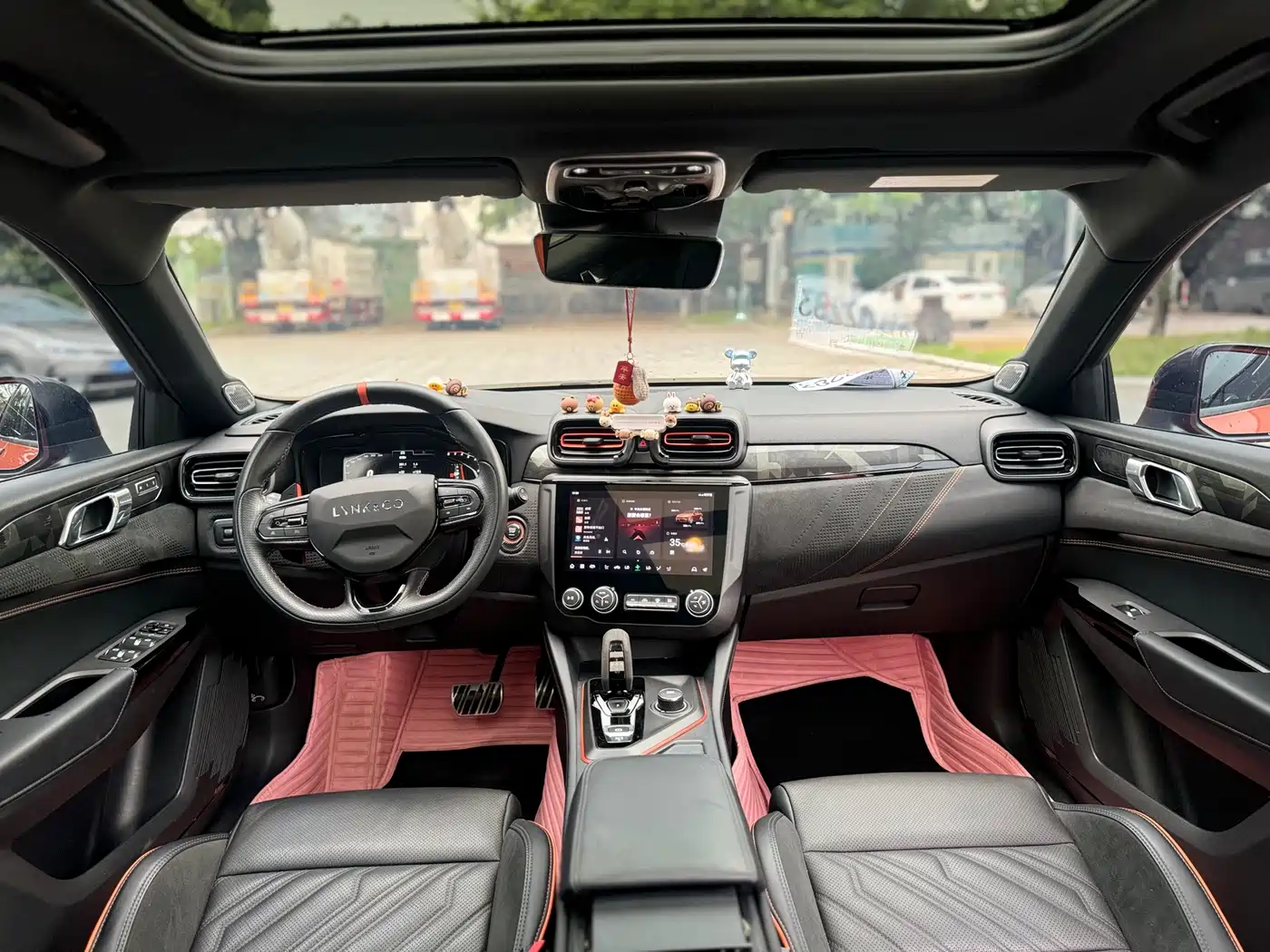 Lynk & Co 02 Hatchback 2021 2.0TD Halo Driving Control Package Edition фото 24