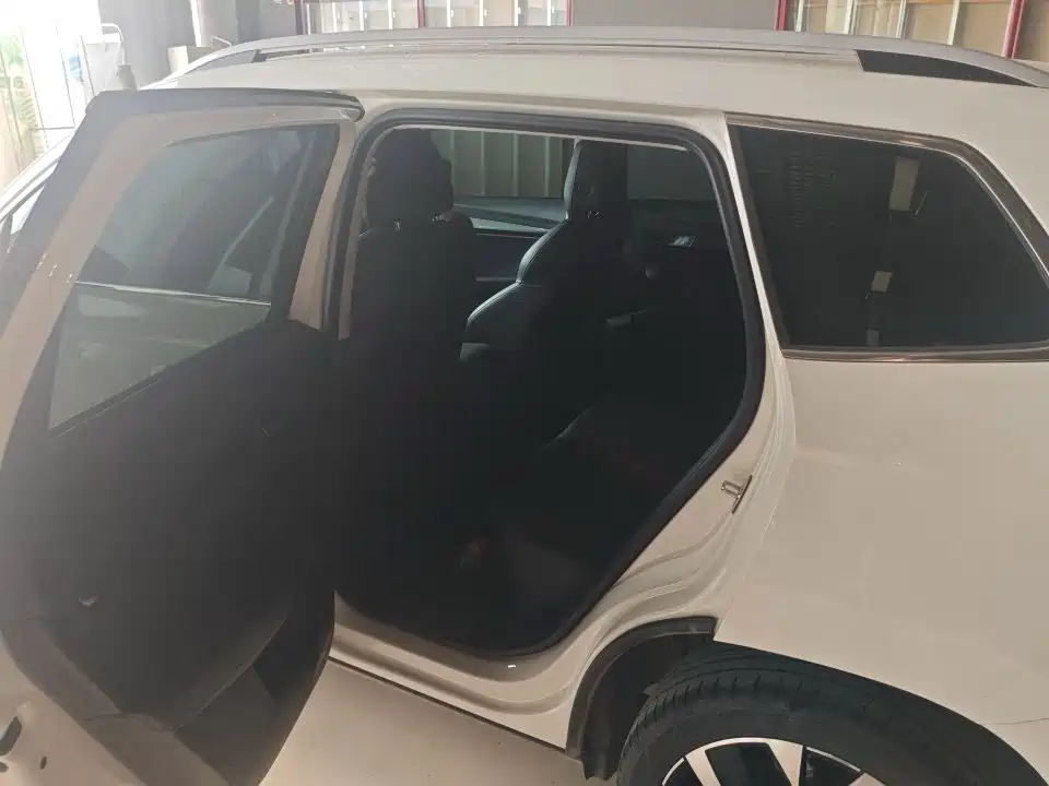 Škoda Karoq 2023 TSI280 Smart Edition фото 3