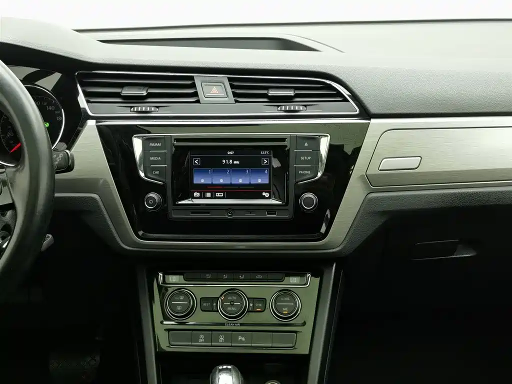 Volkswagen Touran 2016 Touran L 280TSI DSG Elegance фото 12
