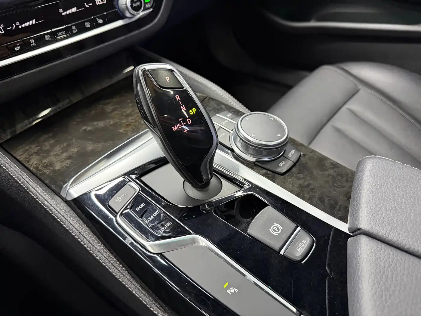 BMW 5 Series 2018 530Li Leading M Sport Package фото 17