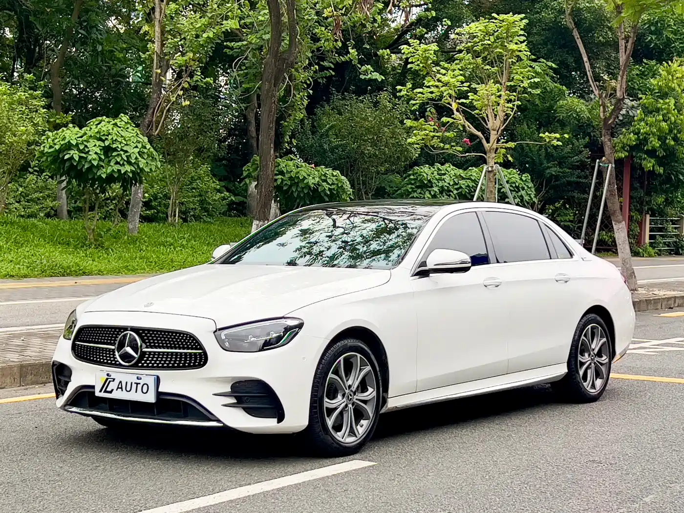 Mercedes-Benz E-Class 2022 E 300 L Sport Luxury