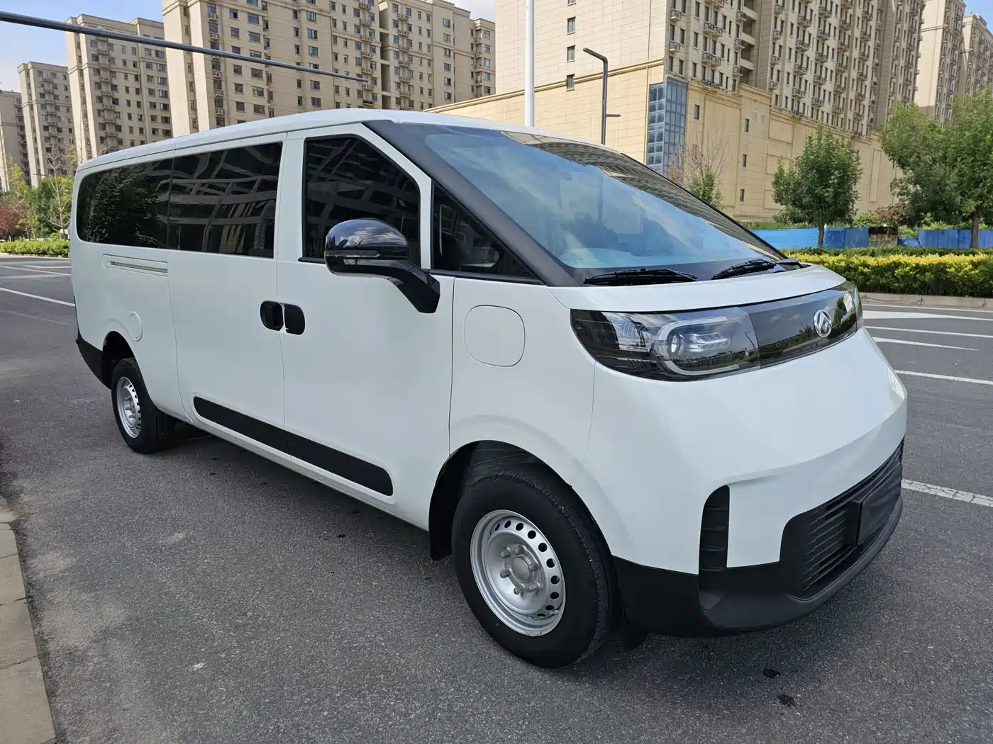 SAIC Maxus Dana V1L 2026