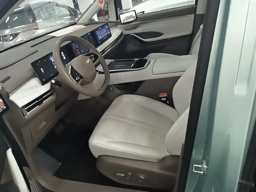 SAIC Maxus Dajia 7 2024 Model 605km Alpine Extended Range 6-Seater фото 15