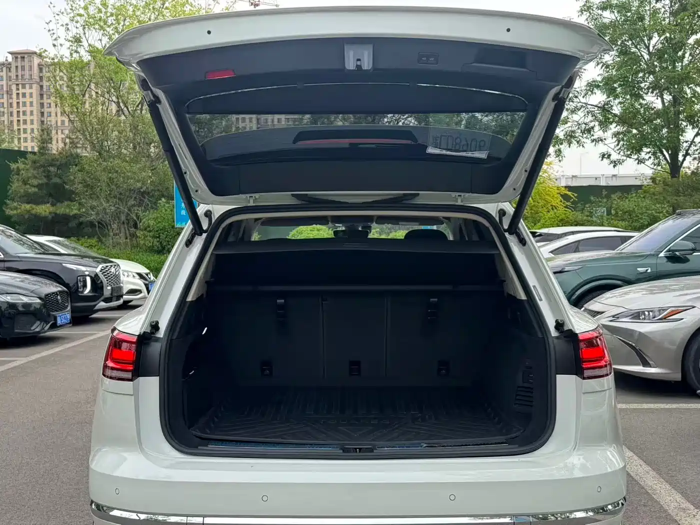 Volkswagen Touareg 2019 2.0TSI Sharp Wing Edition China VI фото 15