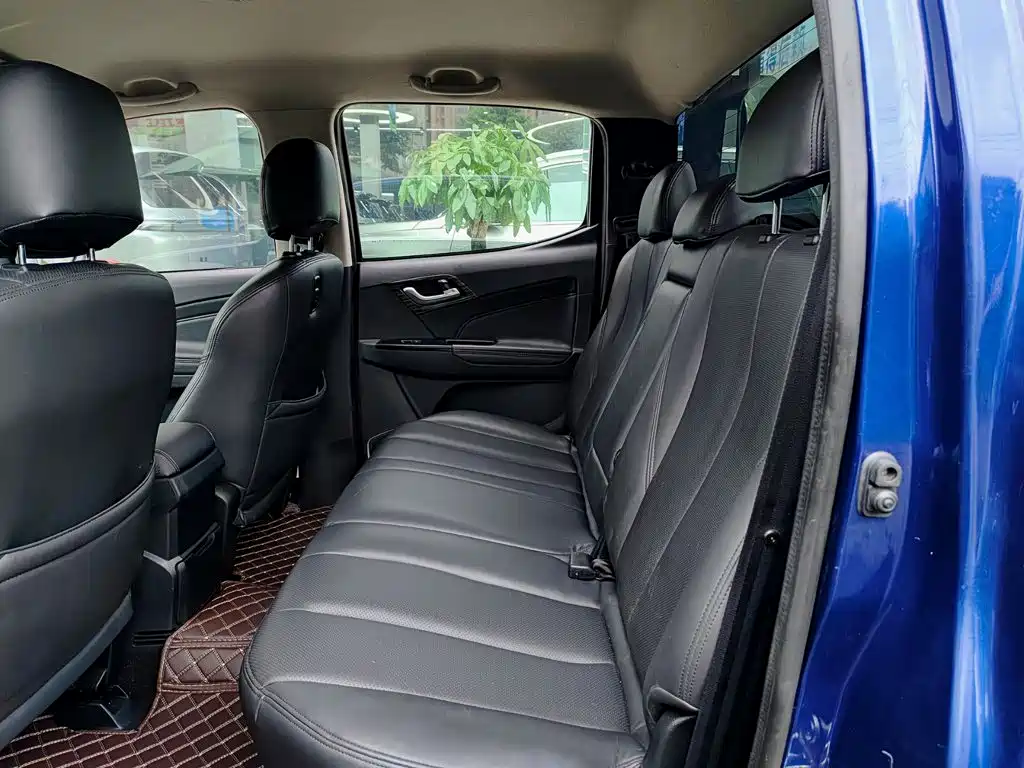 Isuzu Lingtuo 2021 2020 2.5T 4WD Automatic Flagship Edition China VI Extended Version JE4D25Q6A