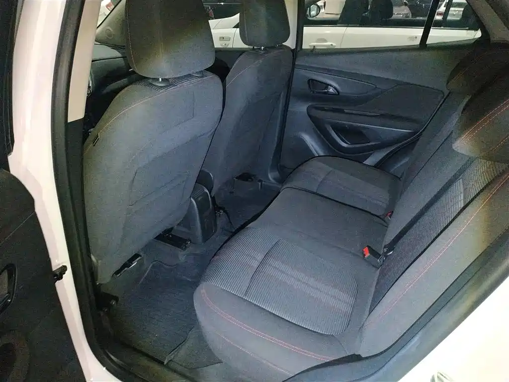 Buick Encore 2016 18T Automatic 2WD Urban Leading фото 17