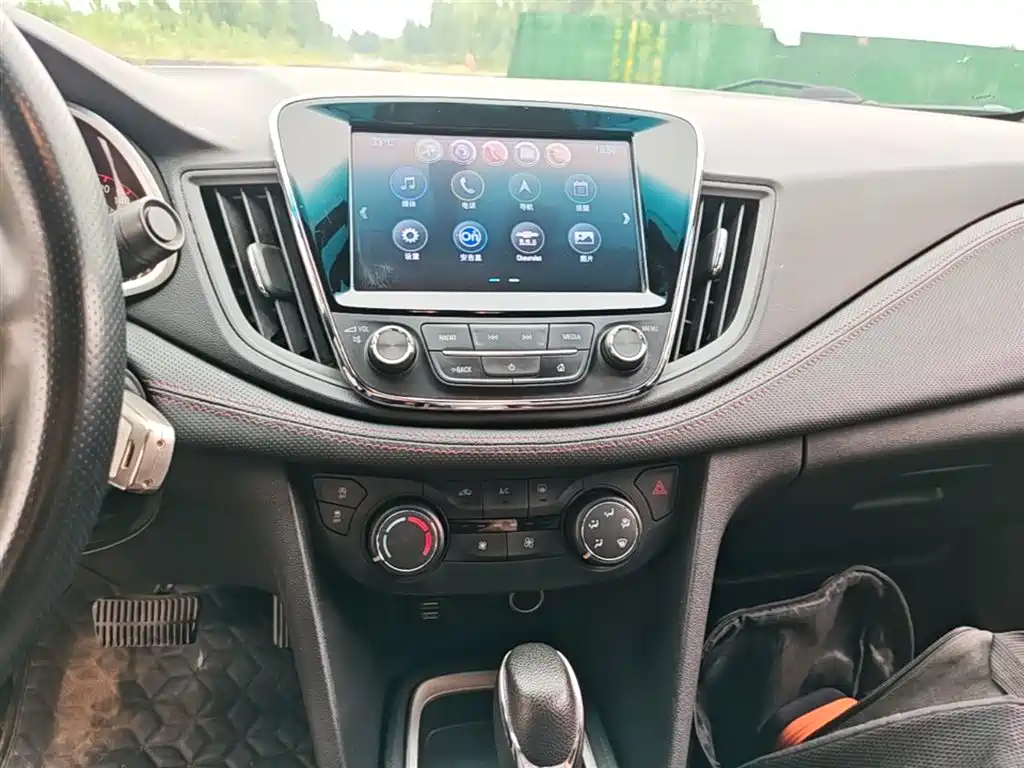 Chevrolet Monza 2019 RS 330T Auto Smooth Edition China VI фото 13