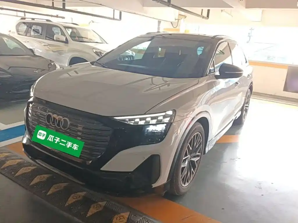 Audi Q5 e-tron 2023 2022 40 e-tron Starlight Mech Suit
