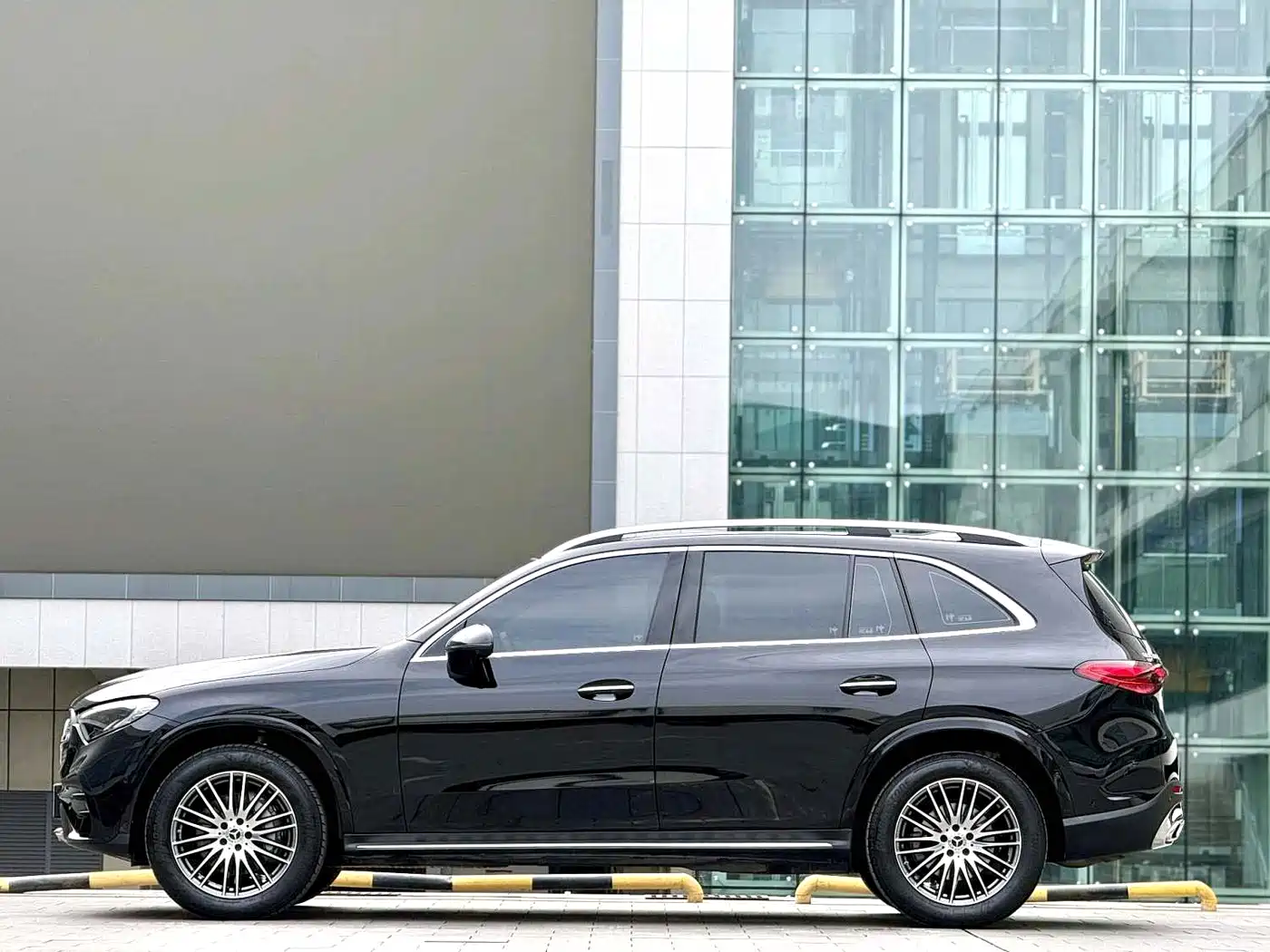 Mercedes-Benz GLC 2025 GLC 300 L 4MATIC Dynamic 5-seater фото 12