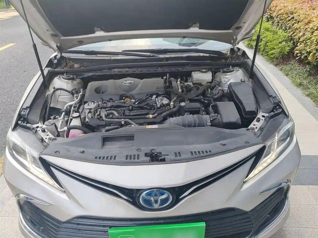 Toyota Camry 2021 Hybrid 2.5HGVP Leading Edition фото 16