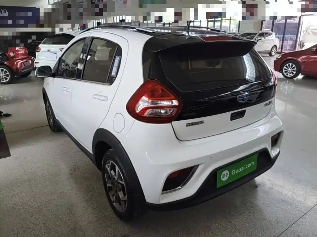 Geely Yuanjing X1 2017 2017 1.3L Auto Fun Edition