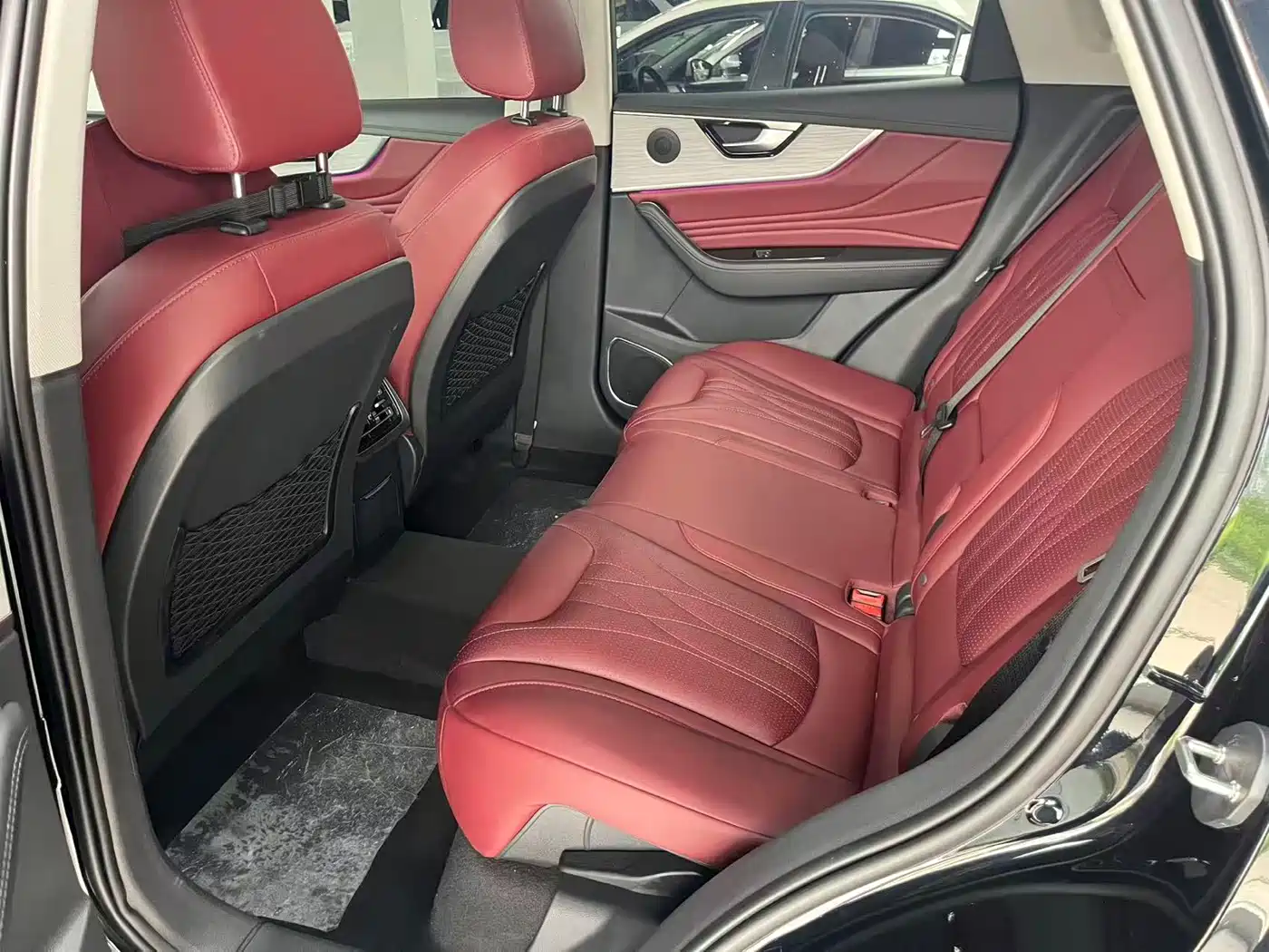 Hongqi HS5 2025 2025 2.0T 4WD Qixiang Pro