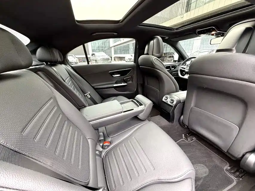 Mercedes-Benz C-Class 2024 C 260 L Sport фото 9