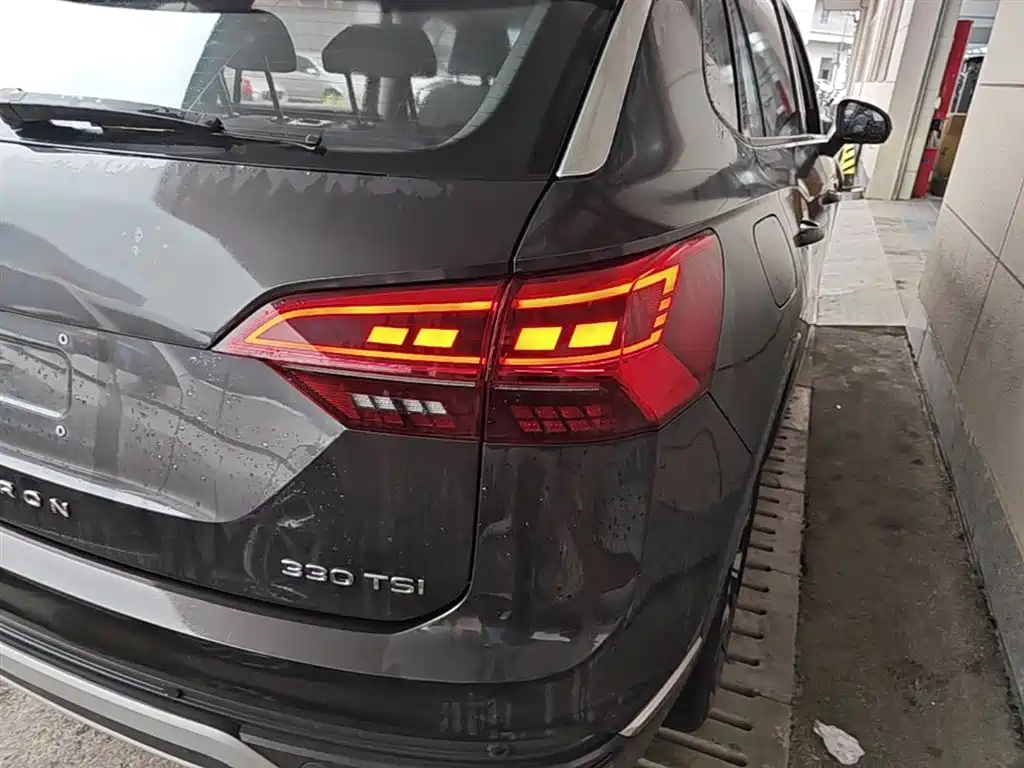 Volkswagen Tayron 2021 330TSI 2WD 3rd Anniversary Limited Edition фото 8