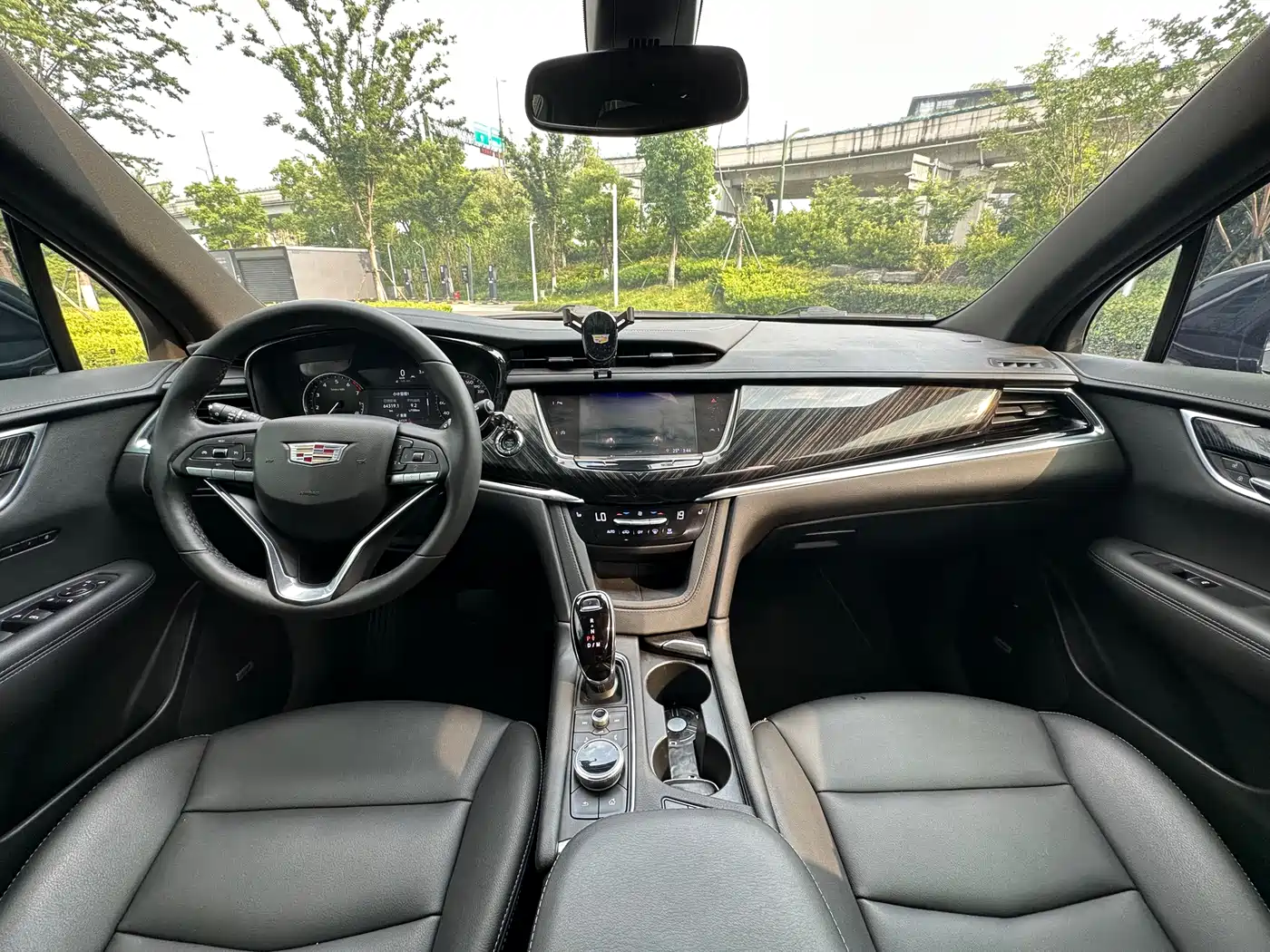 Cadillac XT6 2022 2.0T 6-Seater 2WD Luxury Edition фото 8
