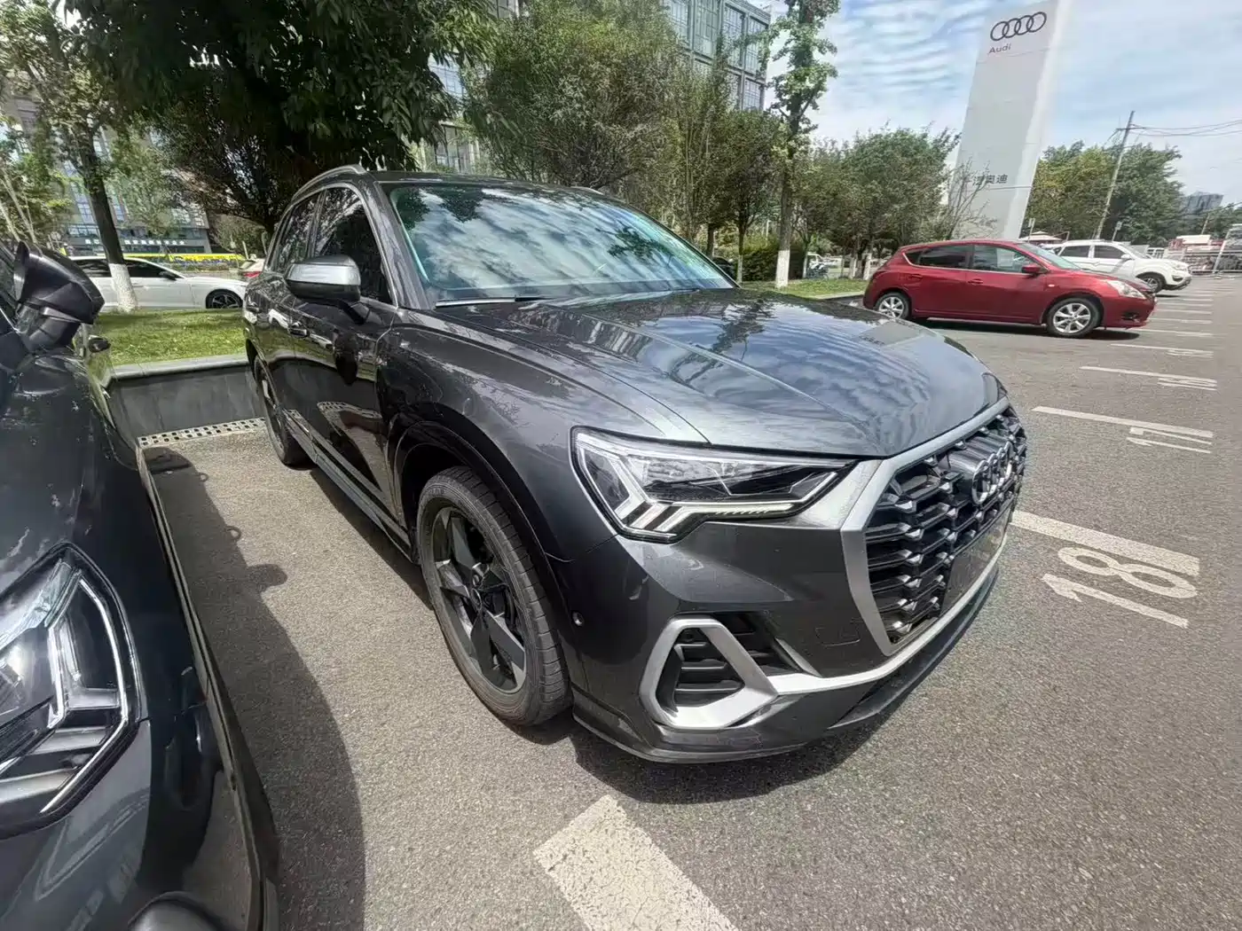 Audi Q3 2022 35 TFSI Fashion Dynamic фото 3