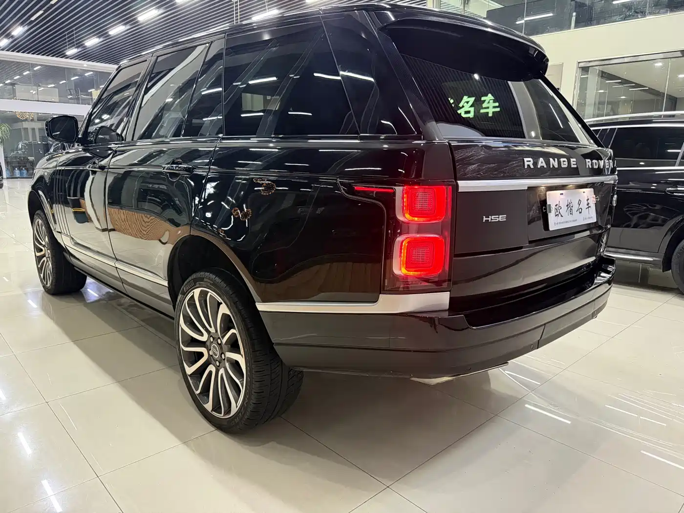 Land Rover Range Rover 2015 3.0 TDV6 Vogue фото 4