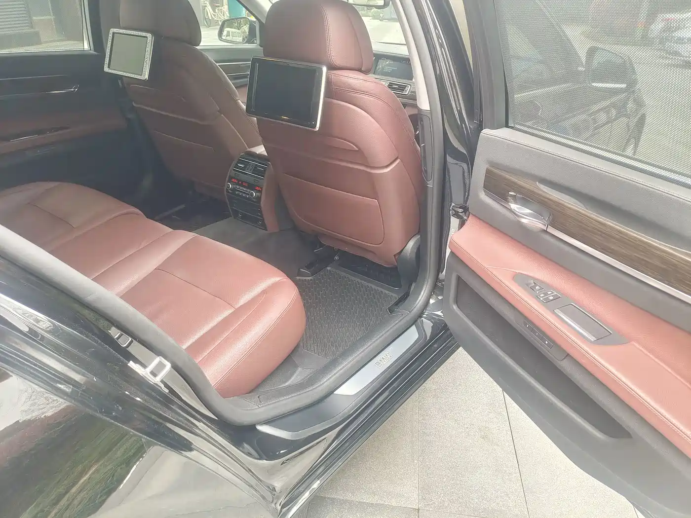 Фото 6 - BMW 7 Series
