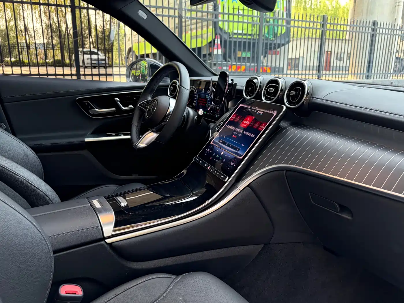 Mercedes-Benz GLC 2024 GLC 260 L 4MATIC Dynamic 7-seater фото 4