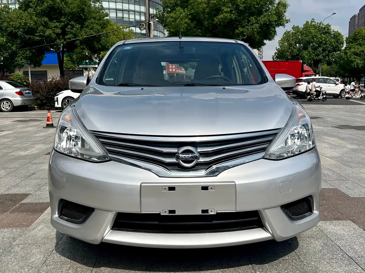 Nissan Livina 2017 2015 1.6XE CVT Comfort Edition