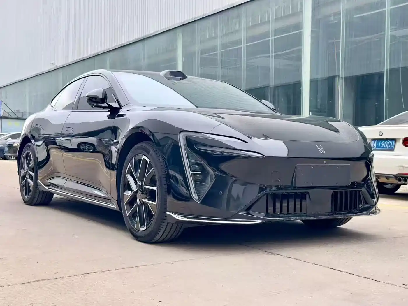 2026 Avatr 06