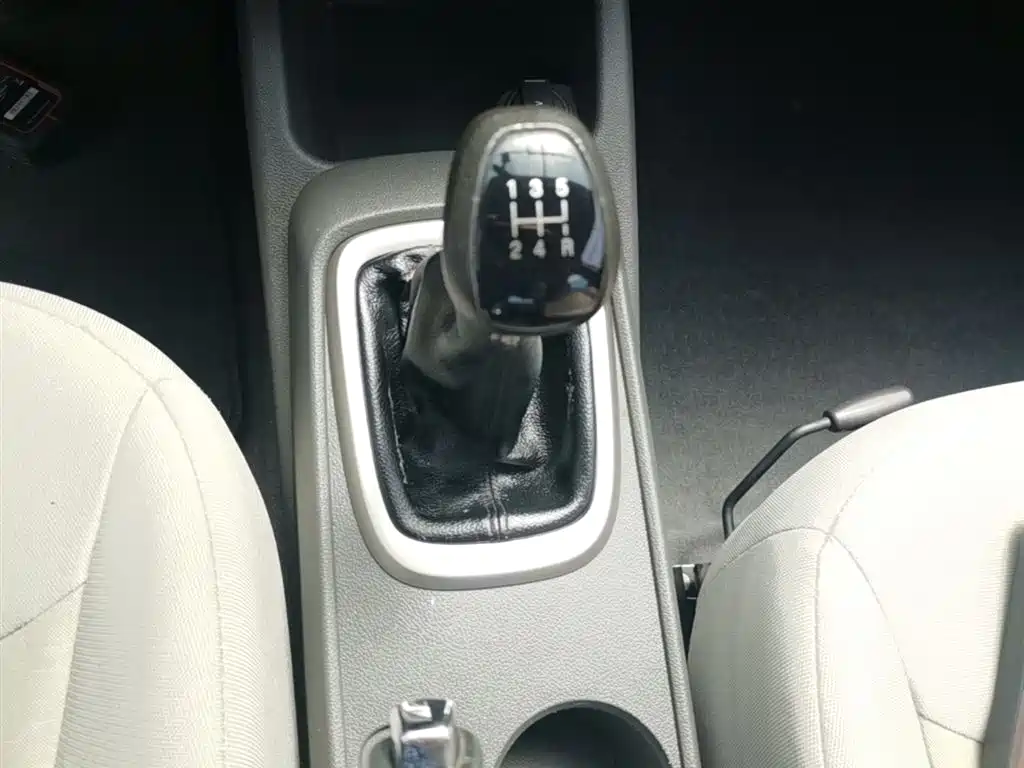 Chevrolet Sail 2018 Sail 3 1.5L Manual Ideal Sunroof фото 14