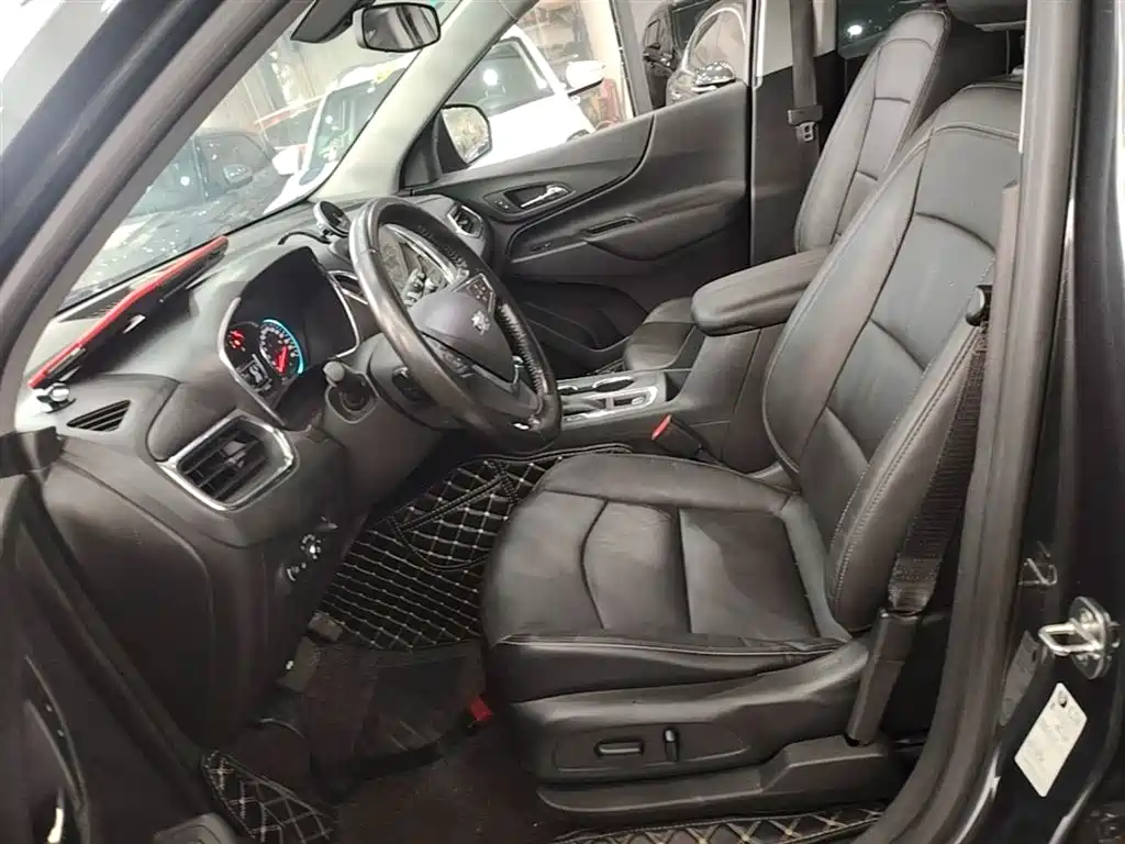 Chevrolet Equinox 2017 535T Automatic Realm Edition фото 15