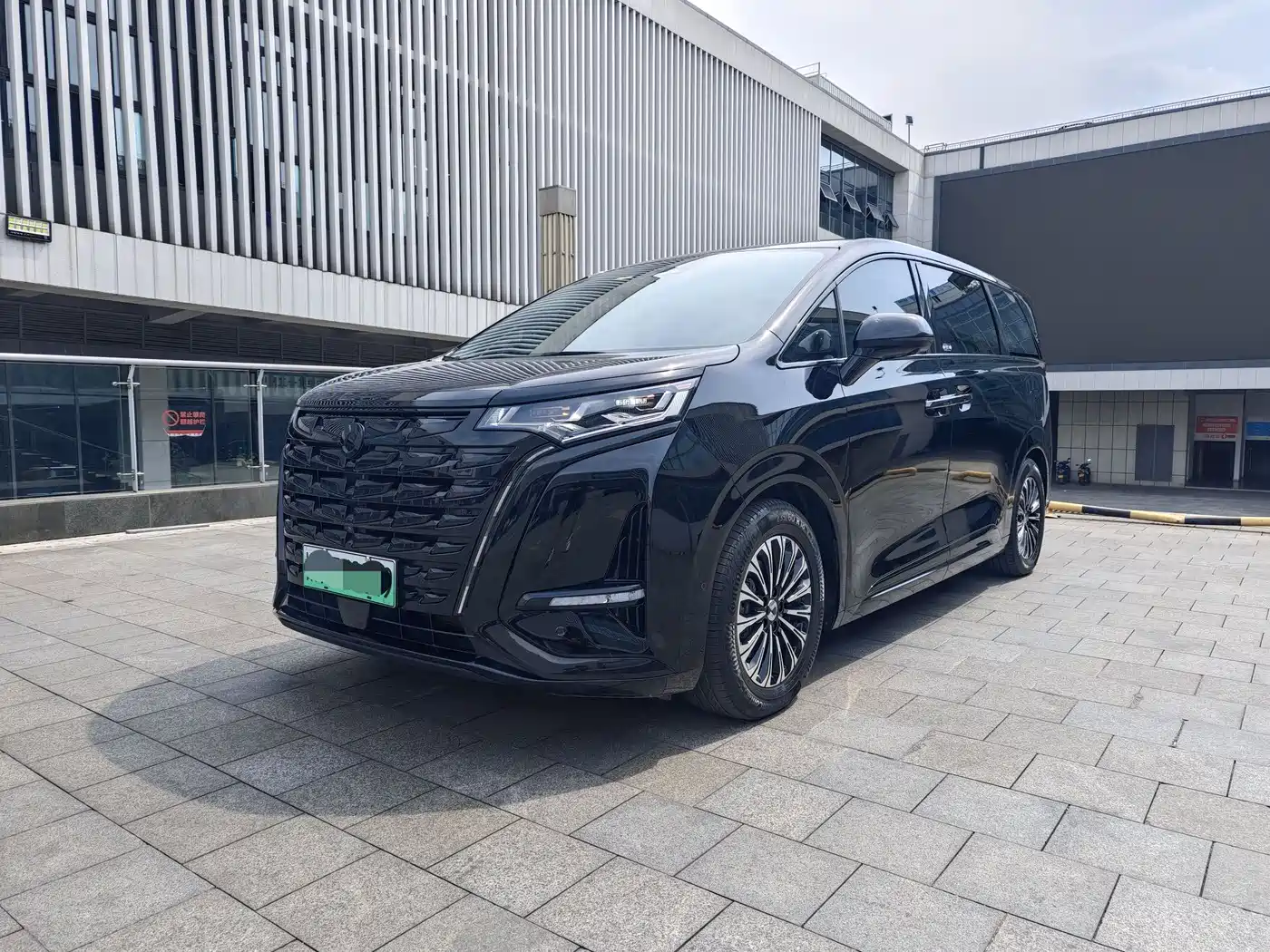 Denza D9 2024 PIONEER 4-Seater Pioneer Edition