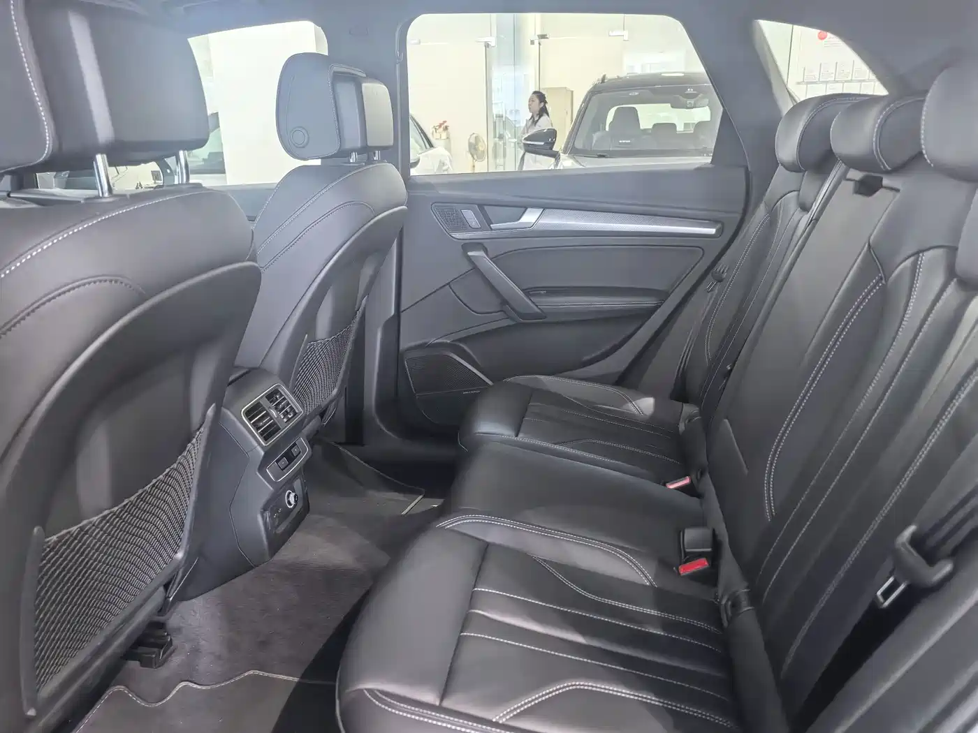 Audi Q5L 2024 Model 45 TFSI Luxury Dynamic фото 9