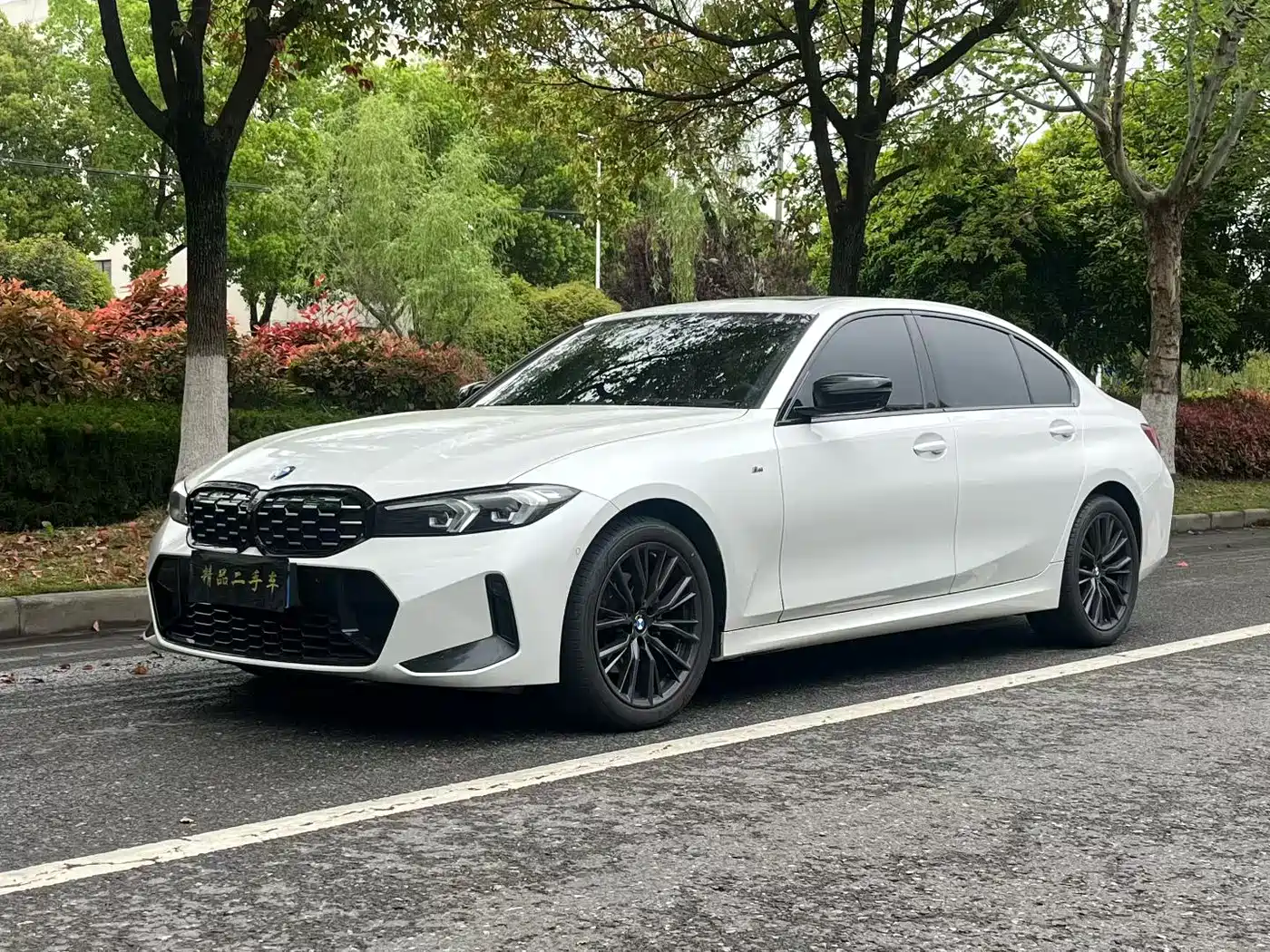 BMW 3 Series 2023 325Li M Sport Black Night Package