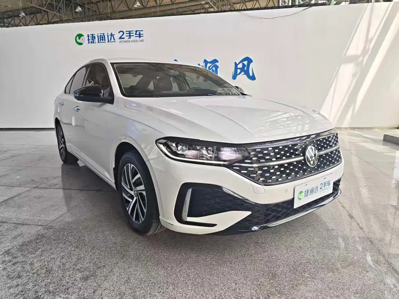 Volkswagen Lavida 2024 Model 300TSI DSG Starlight Leading Edition фото 6