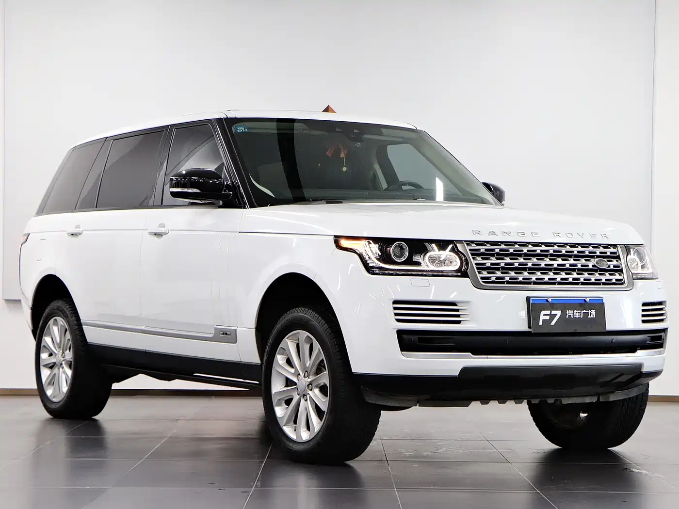 Land Rover Range Rover 2017 3.0 SC V6 Vogue LWB (Long Wheelbase) фото 3