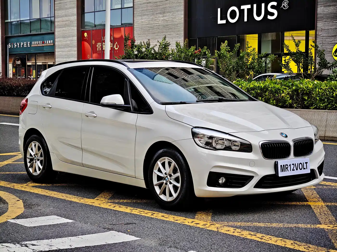 BMW 2 Series Touring 2016 218i Fashion Model фото 8