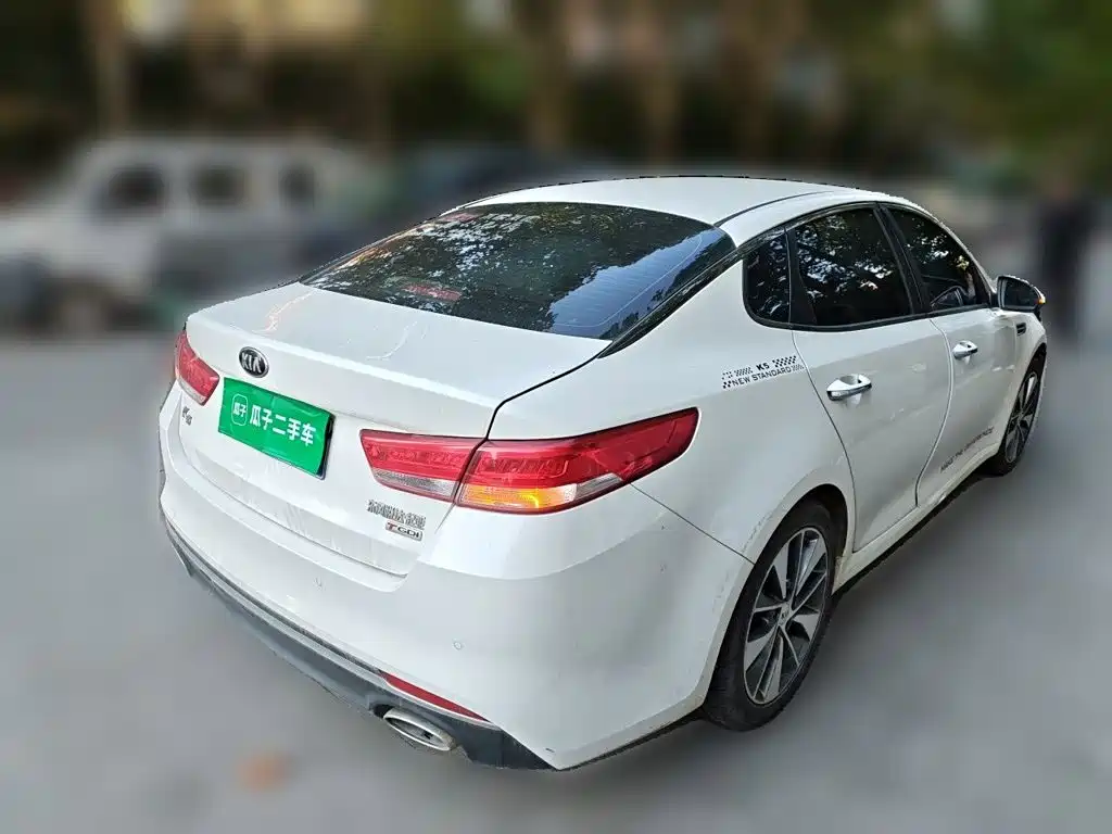 Photo 6 - Kia K5