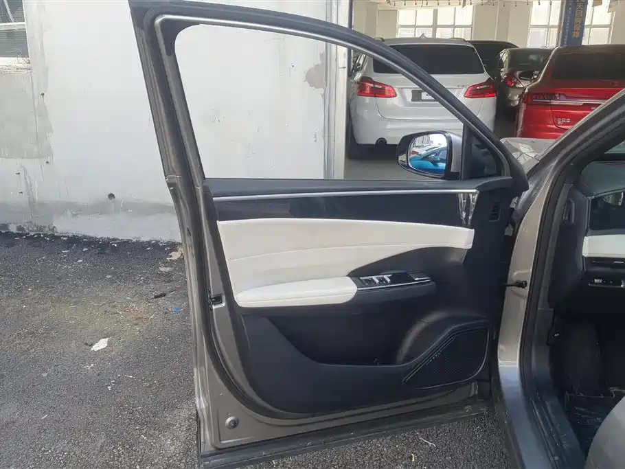 Geely Galaxy Galaxy L7 2023 1.5T 115km PLUS фото 7