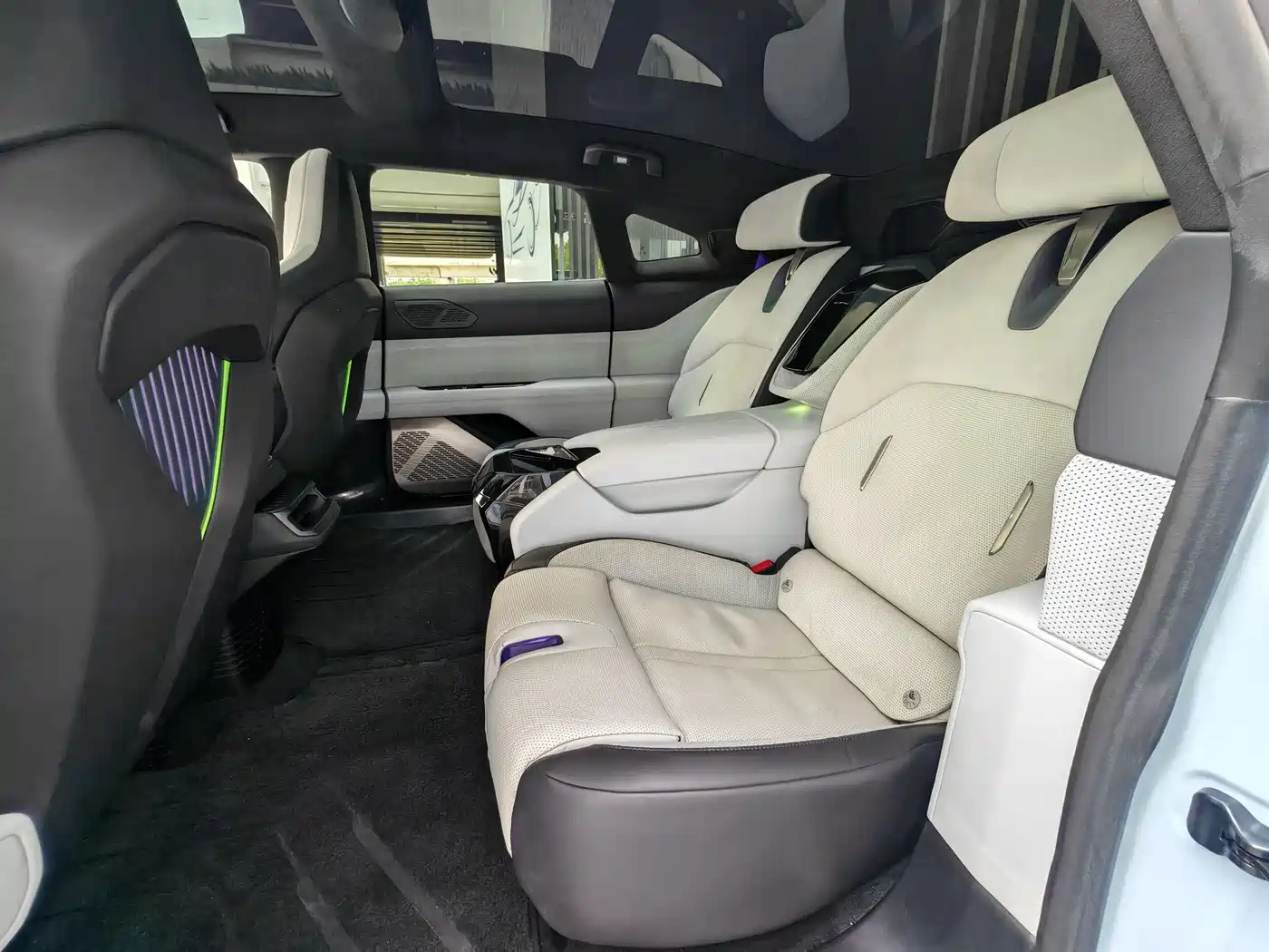 HiPhi Z 2022 2023 Model Urban Edition (4-Seater)