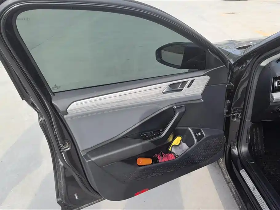 Volkswagen Sagitar 2023 300TSI DSG Excellence Edition фото 7