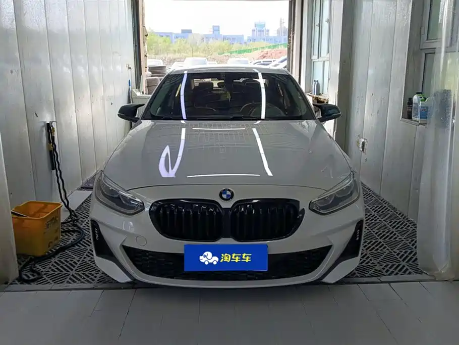 BMW 1 Series 2020 Model 125i Leading M Sport Package фото 2