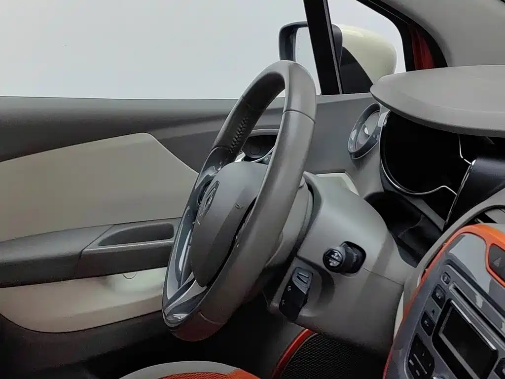 Renault Captur 2015 2015 1.2T Automatic Comfort Edition