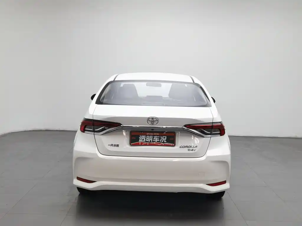 Фото 4 - Toyota Corolla