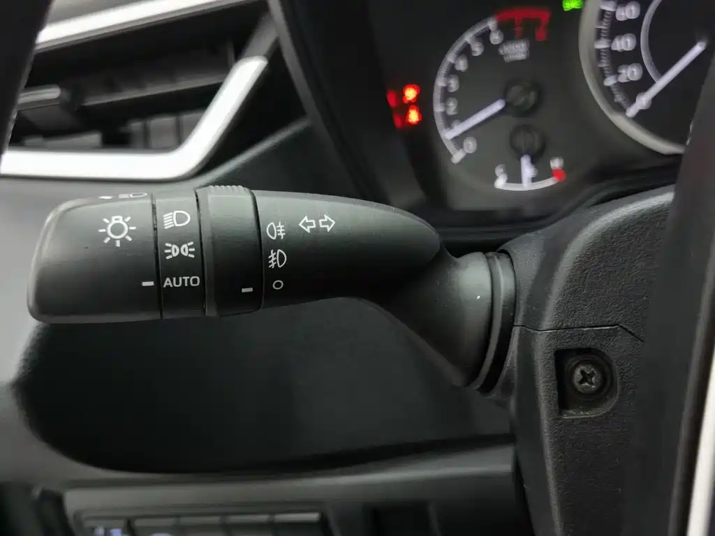 Фото 21 - Toyota Corolla