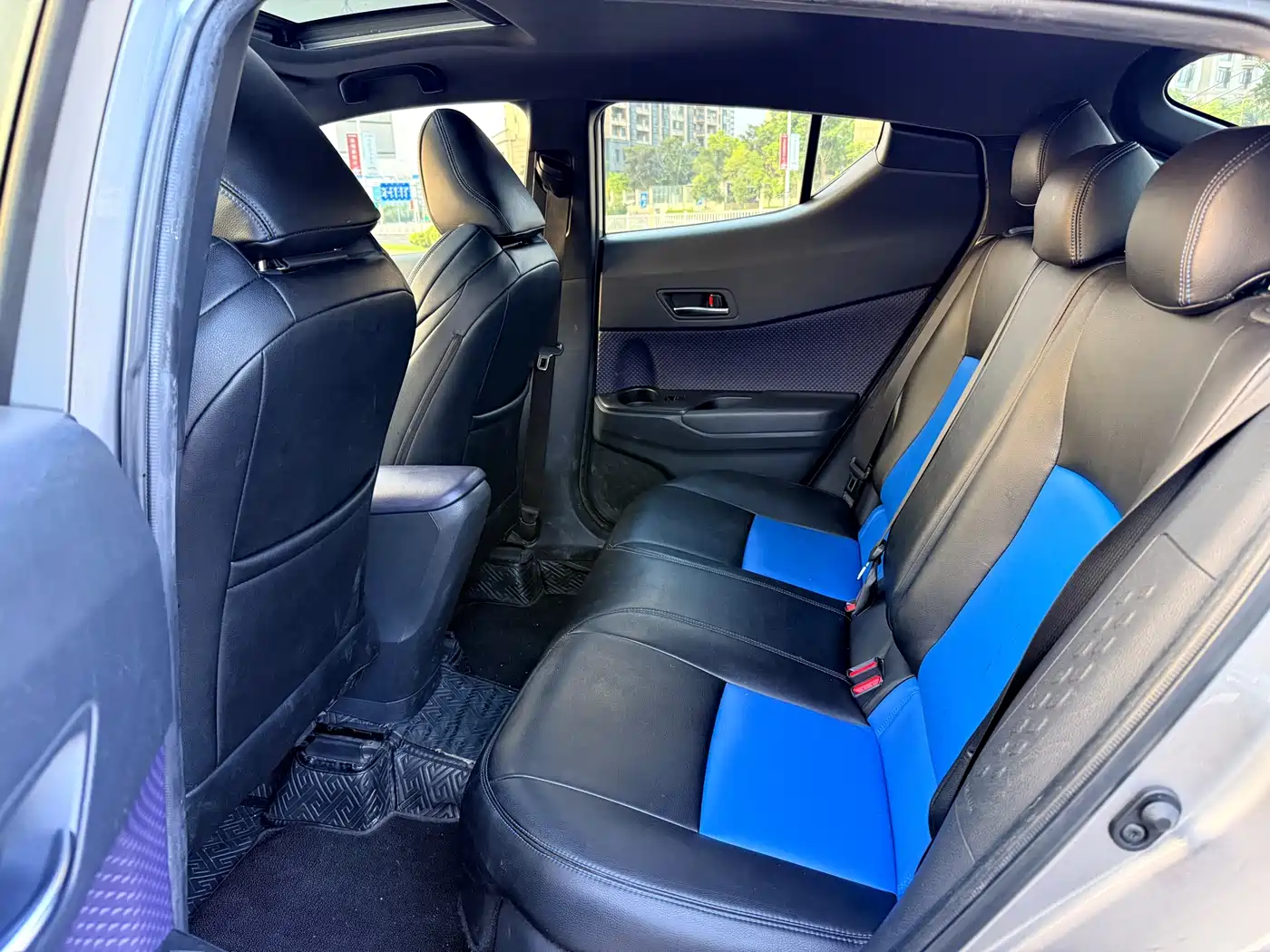 Toyota IZOA 2021 2.0L Yixiang Edition фото 6