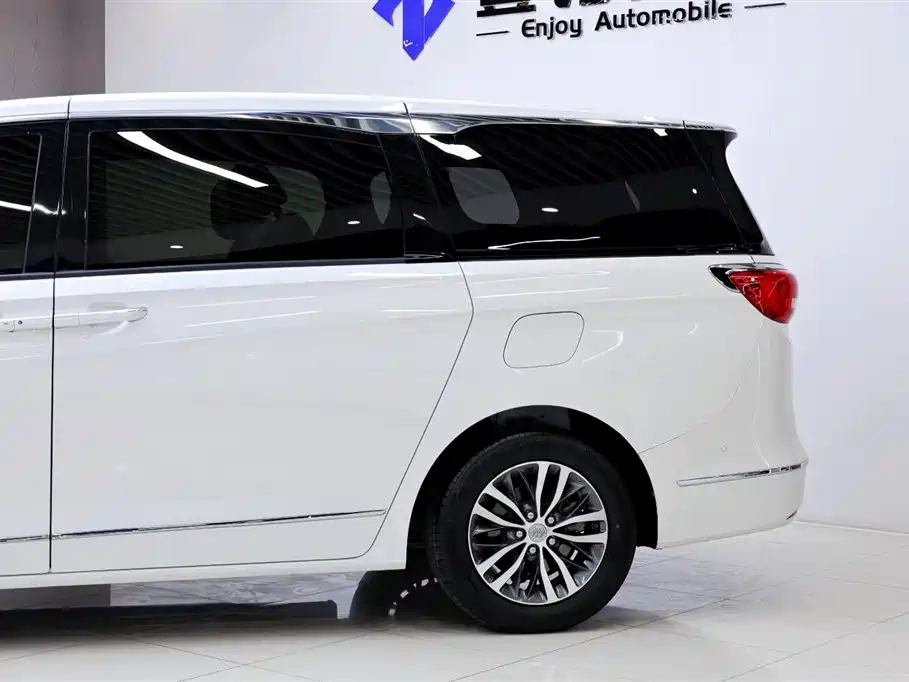 Buick GL8 2017 ES 28T Flagship China V фото 4