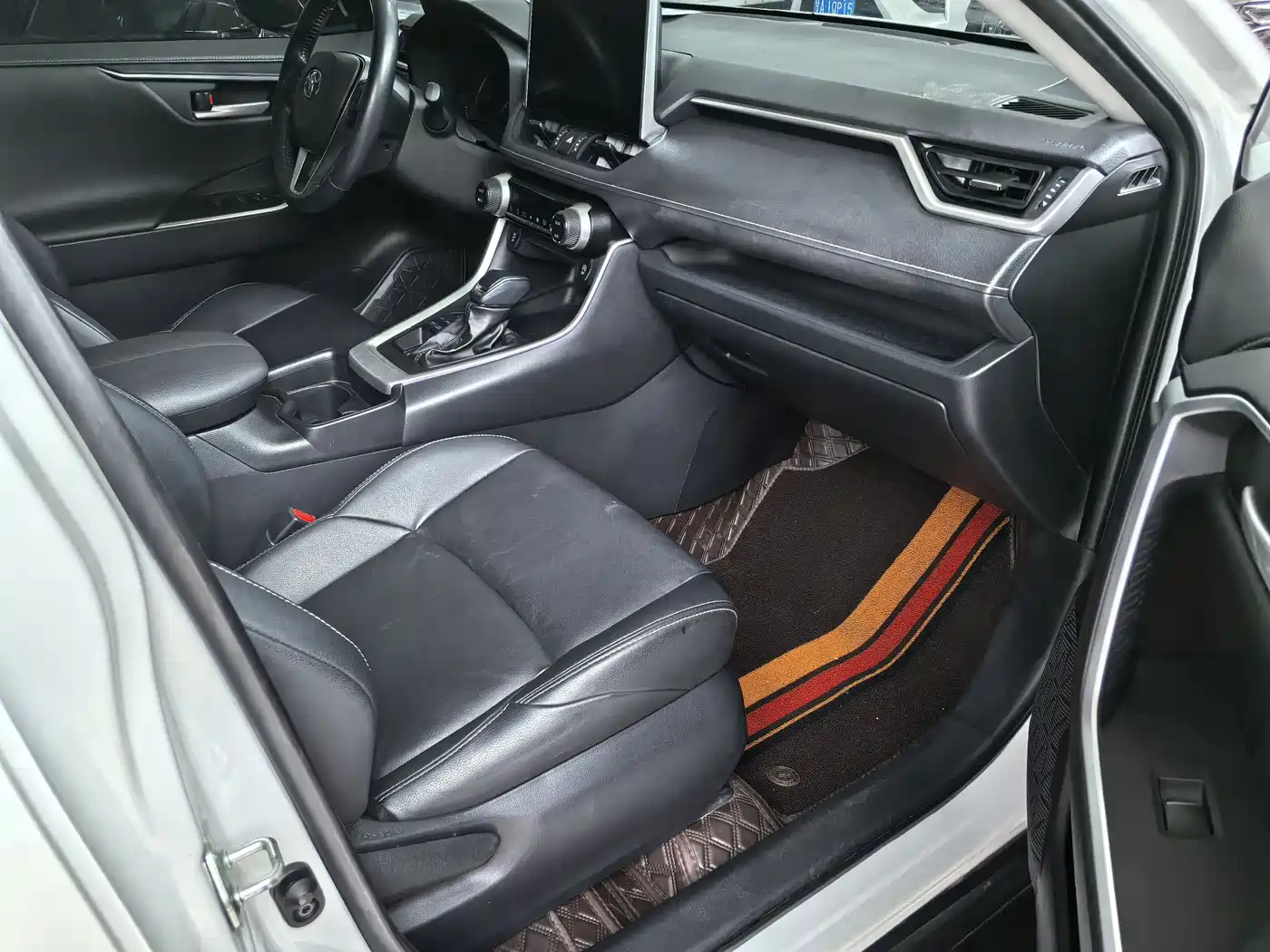 Toyota Wildlander 2022 2.0L CVT AWD Luxury PLUS Edition фото 11
