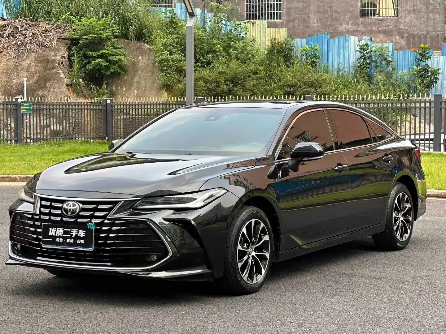 Фото 3 - Toyota Avalon
