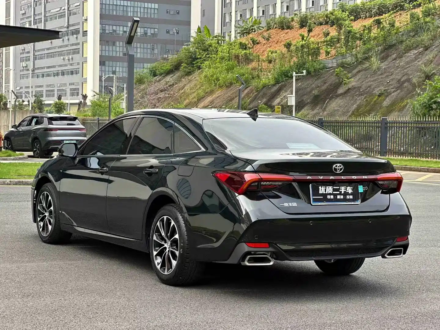 Фото 7 - Toyota Avalon