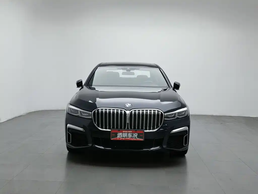 Фото 3 - BMW 7 Series
