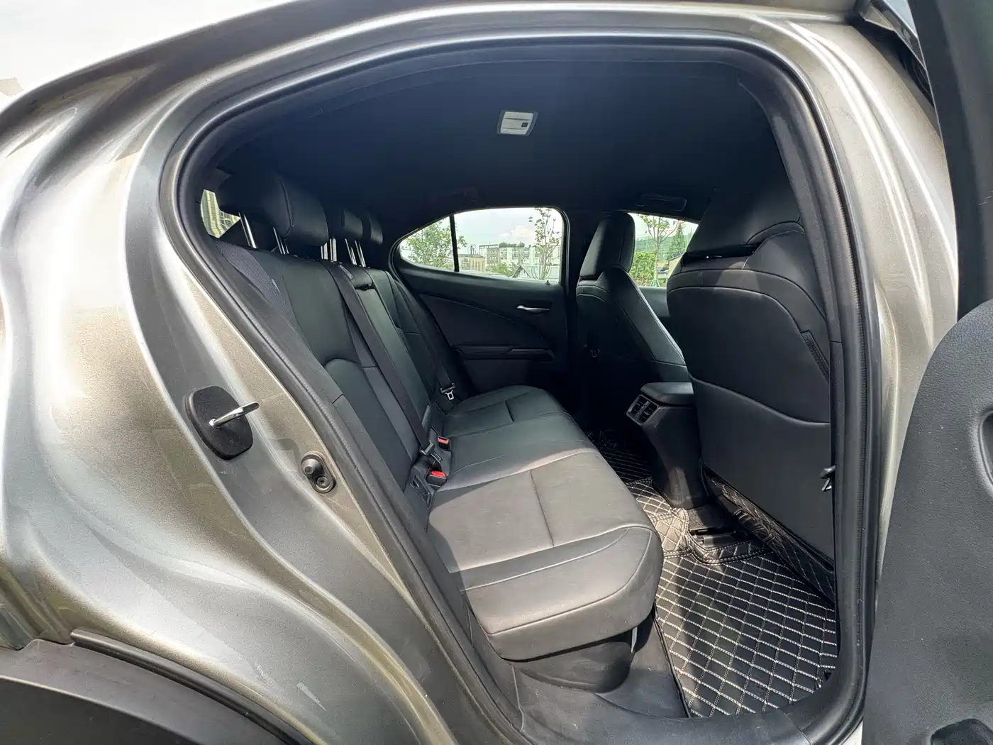 Lexus UX 2020 2020 260h Explore Cool Edition China V