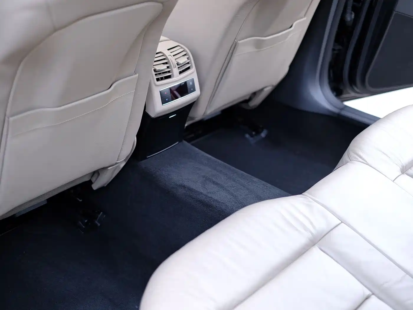 Mercedes-Benz E-Class 2011 E 300 L Fashion Premium фото 30