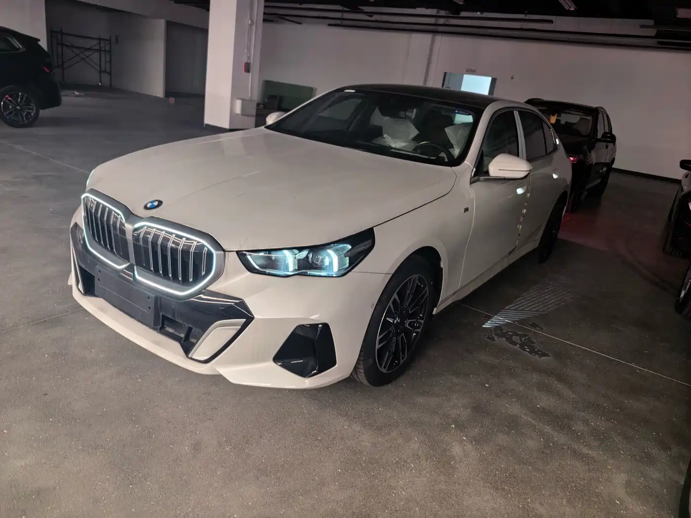 BMW 5 Series 2026 2025 530Li Leading M Sport Package